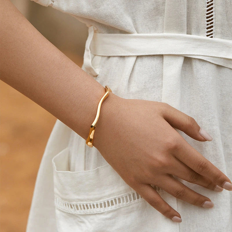 Armband mit Twisted-Wire-Design — 18K Vergoldet