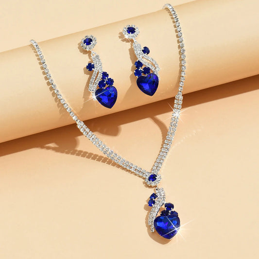 Schmuckset mit Strass — Herz-Halskette & Ohrringe