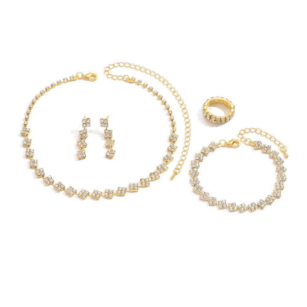 4-teiliges Schmuckset mit Zirkonia — Elegant für besondere Anlässe