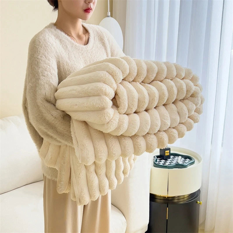 Kuscheldecke aus Milchfaser — Weich & Wärmend
