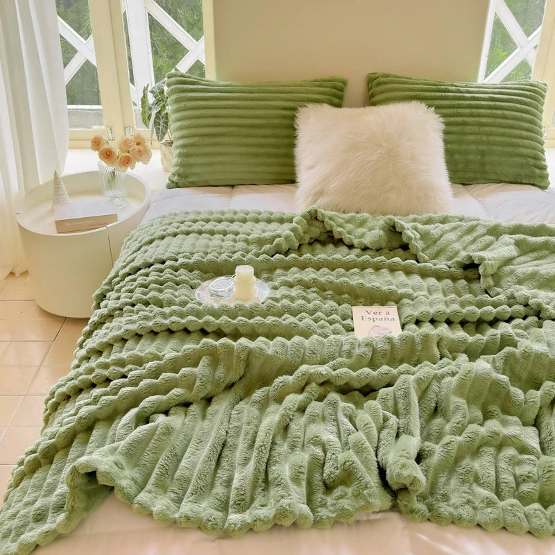 Kuscheldecke aus Milchfaser — Weich & Wärmend