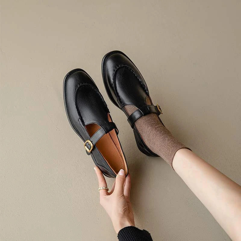 Damen Mary-Jane Schuhe aus Leder — Retro-Stil