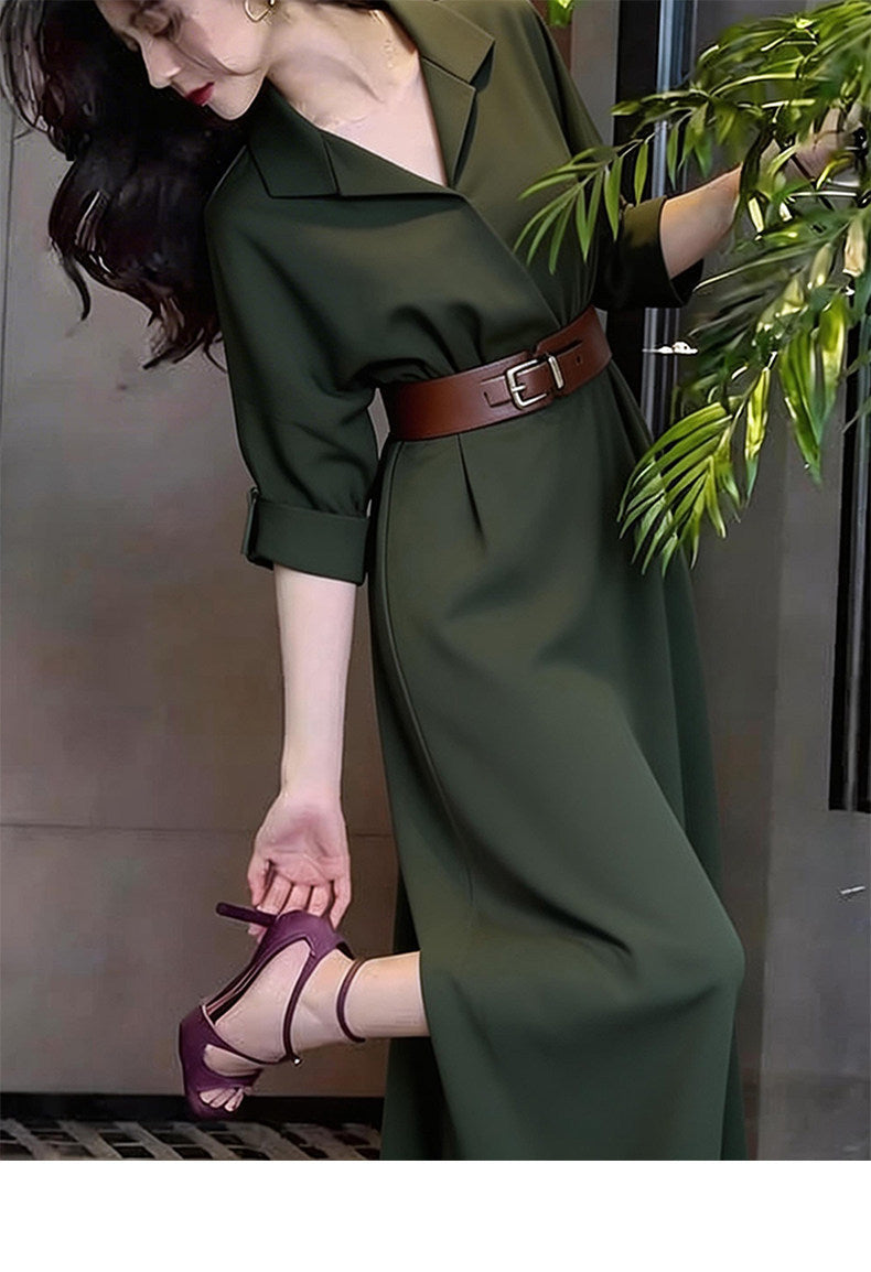 Elegantes Midikleid — Farbblock-Design, Grün