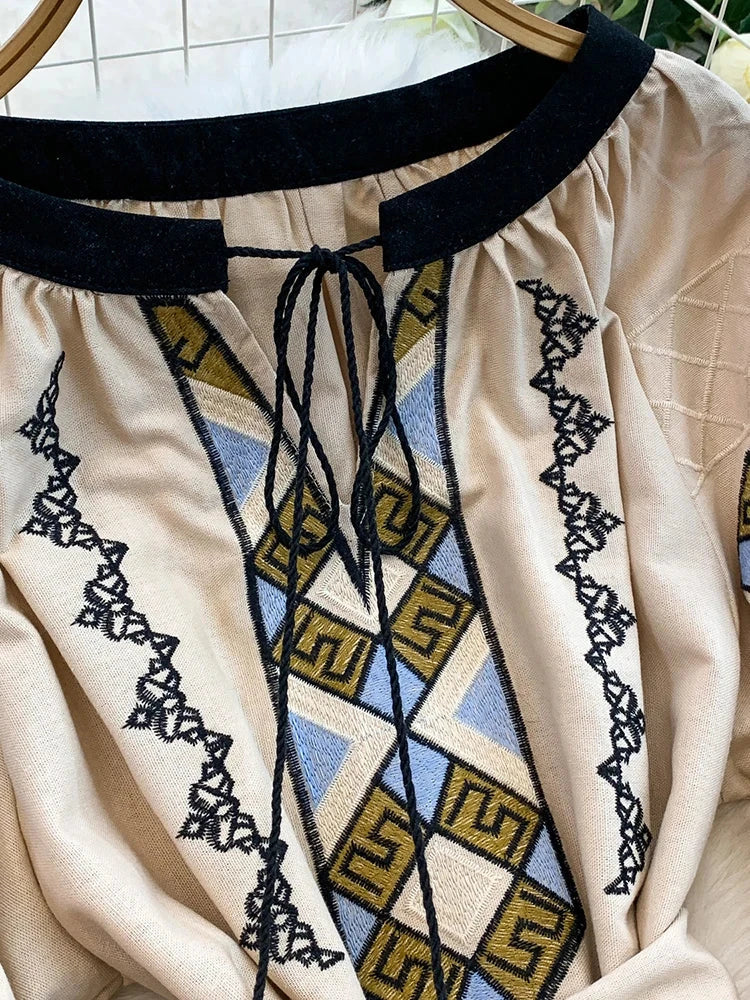 Bohemian Maxikleid mit Stickerei — Ballonärmel, Baumwollmix